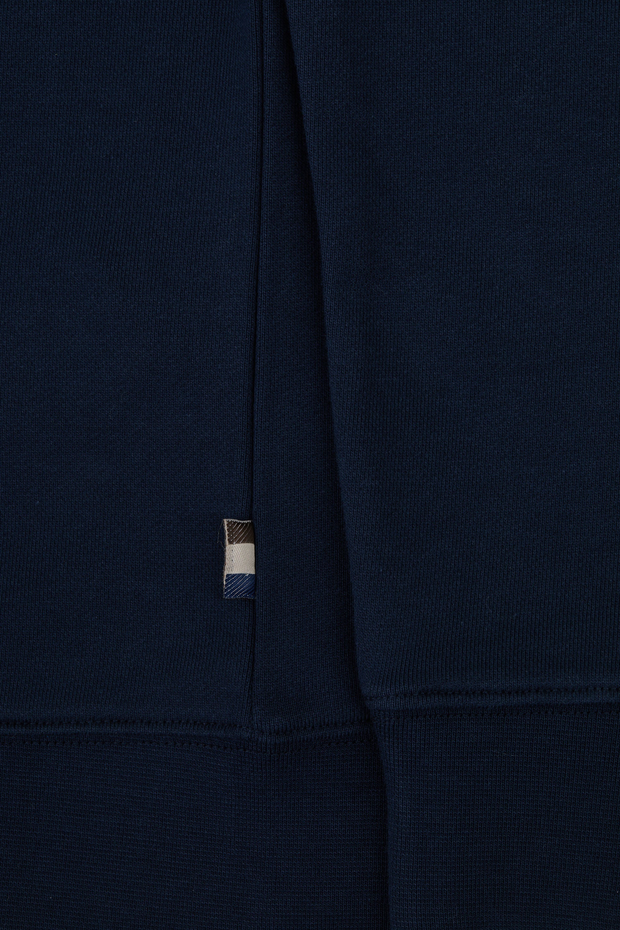Badge Crewneck Sweater - Navy – Aquascutum Active
