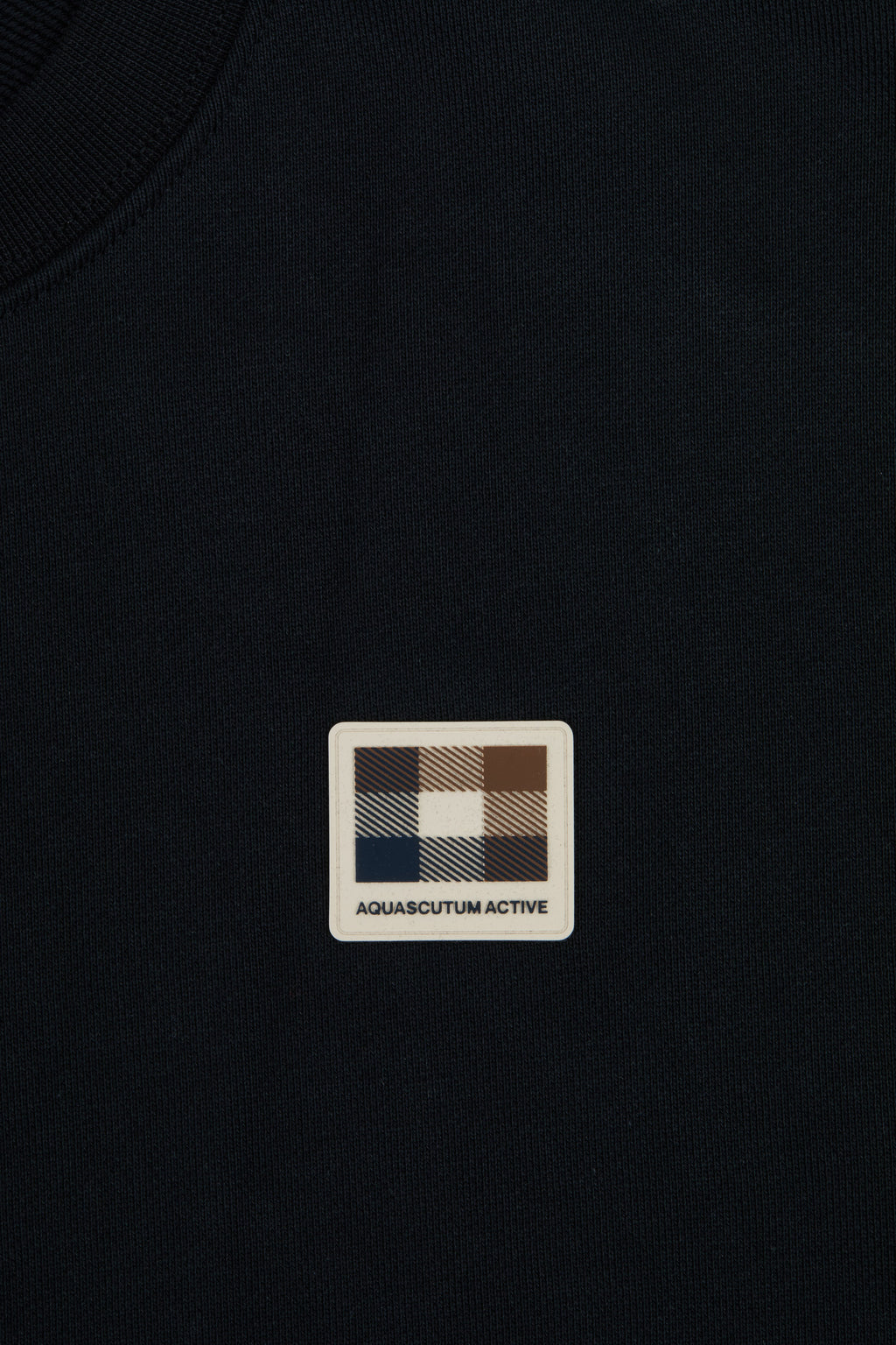 Badge Crewneck Sweater - Black – Aquascutum Active