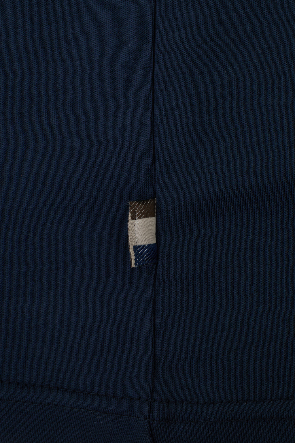 Badge T Shirt - Navy – Aquascutum Active