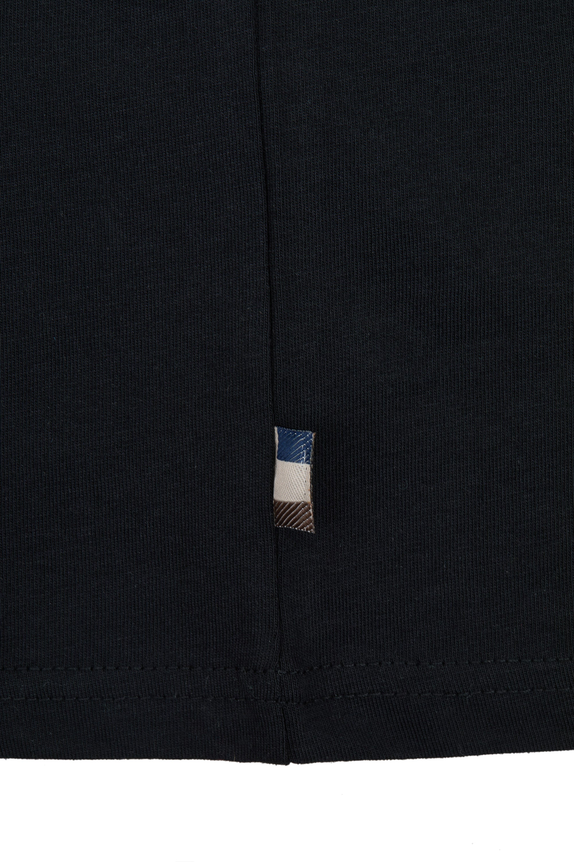 Badge T Shirt - Black – Aquascutum Active