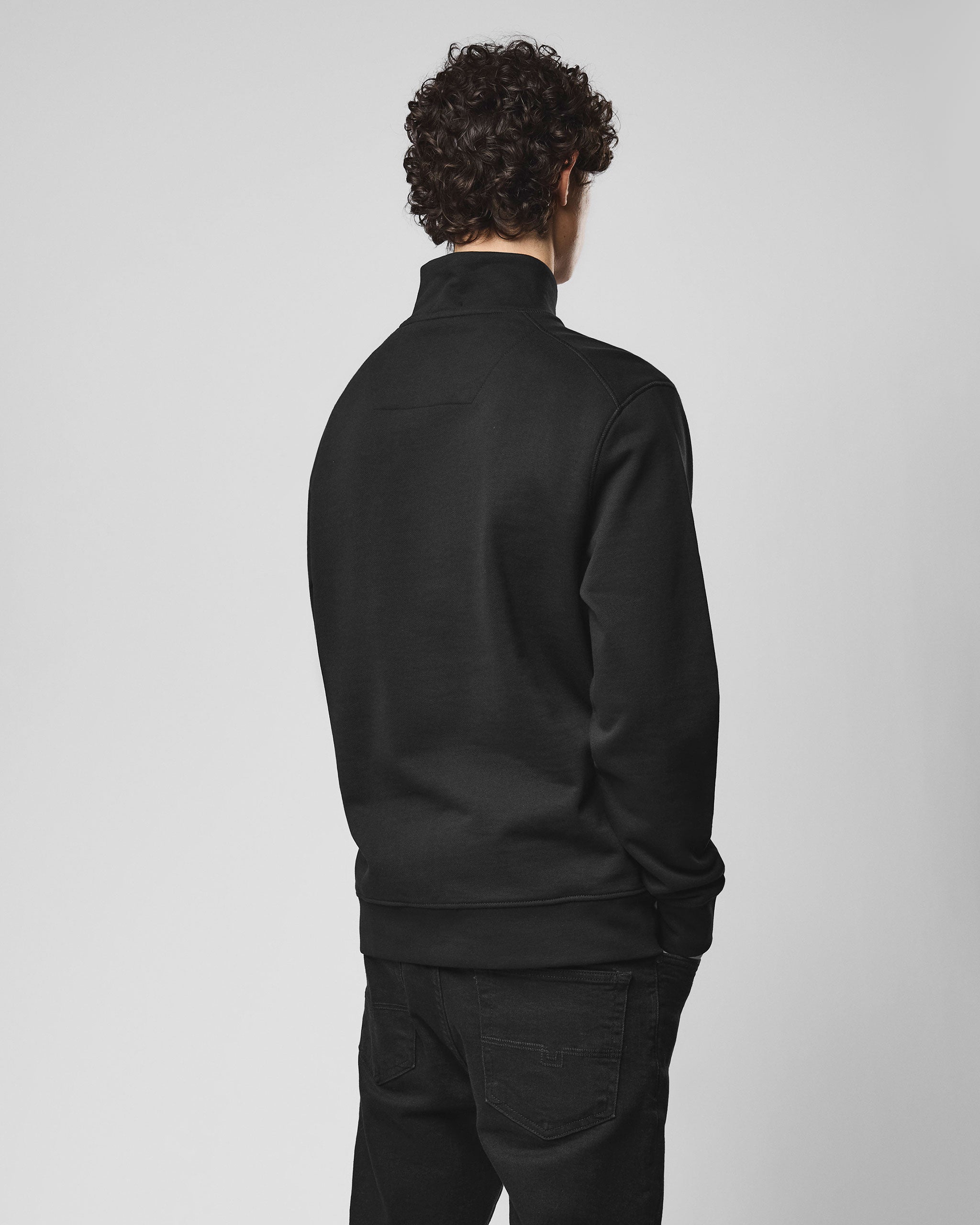 Kraviz Quarter-Zip — Black