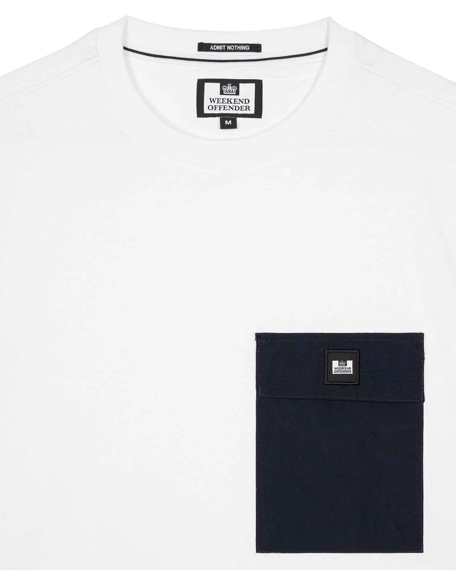 Stinivia T-Shirt — White / Navy – Weekend Offender