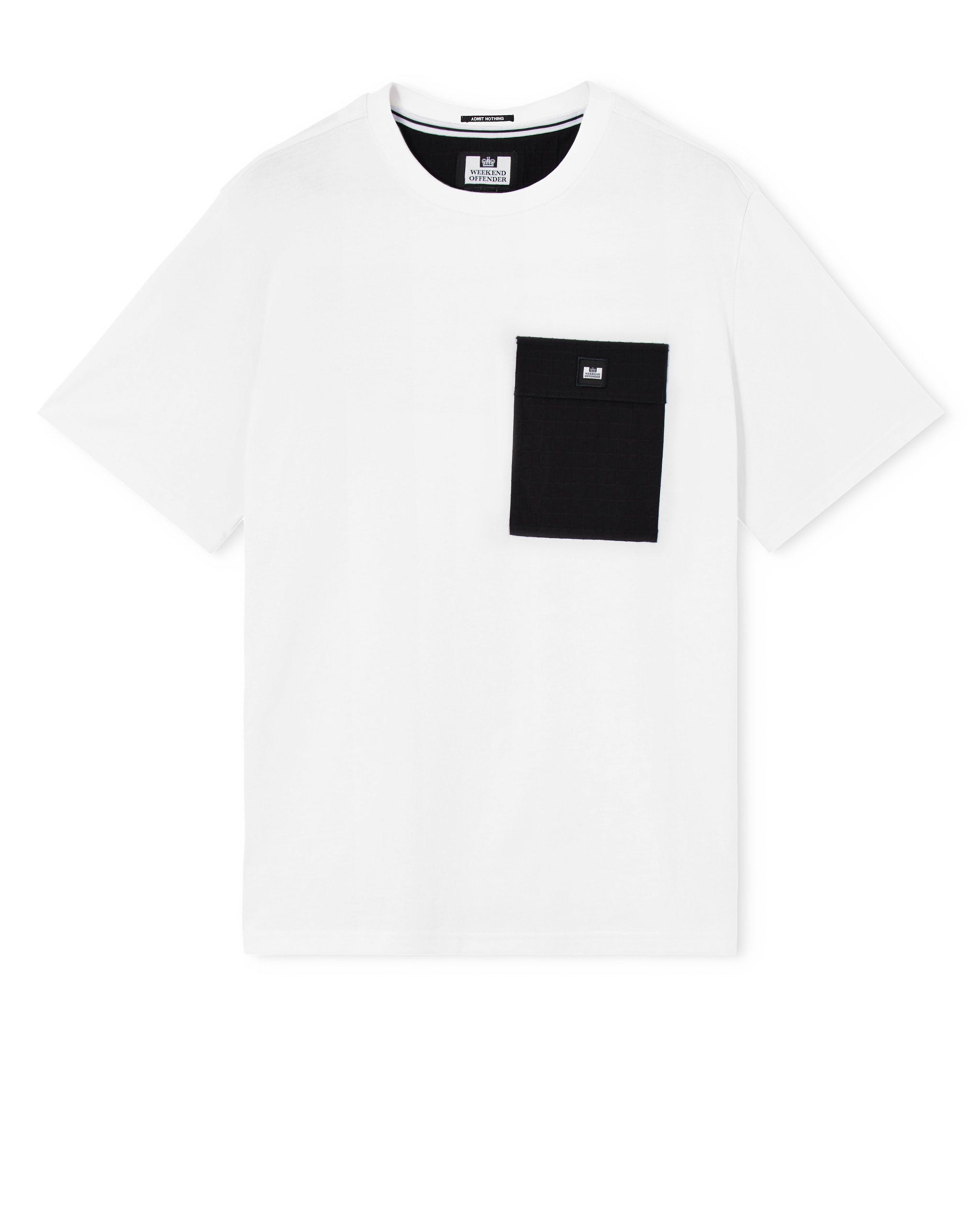 Stinivia T-Shirt — White / Black – Weekend Offender