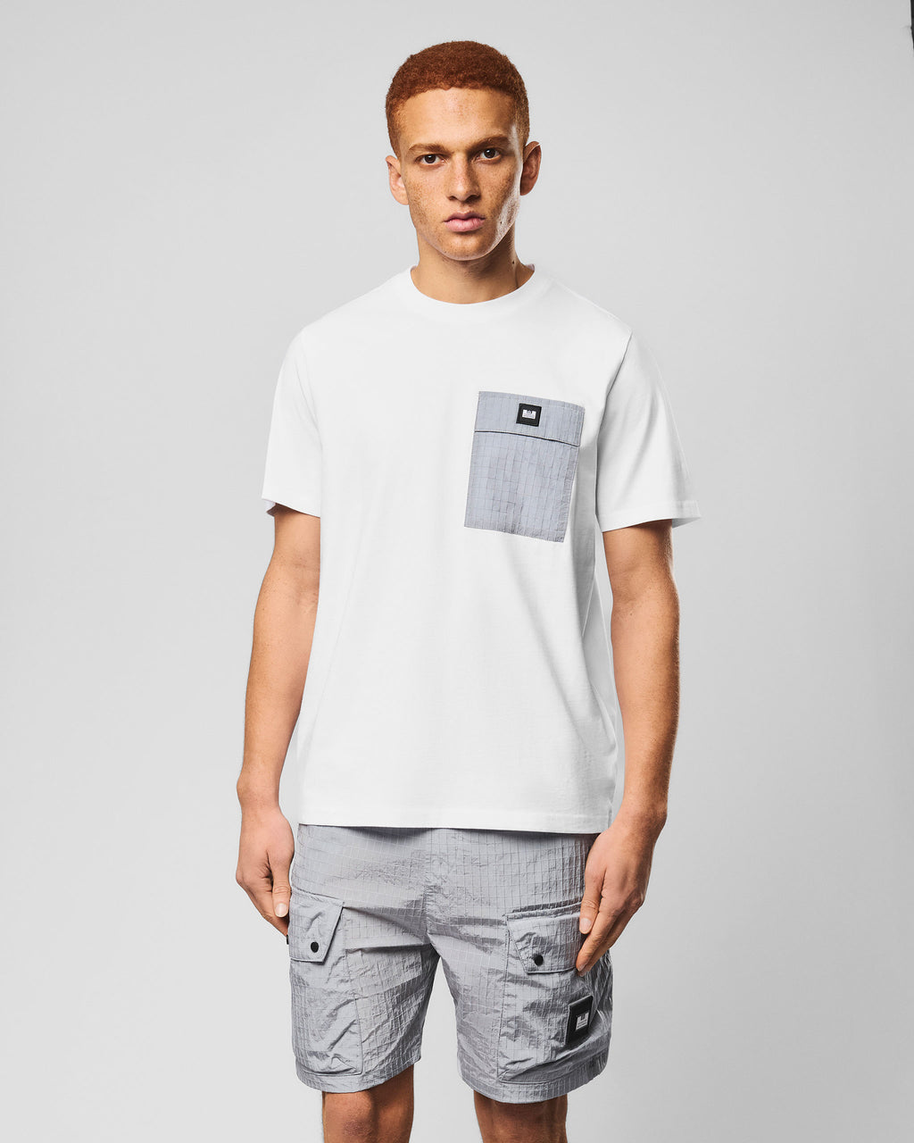 Stinivia T-Shirt — White / Smokey – Weekend Offender