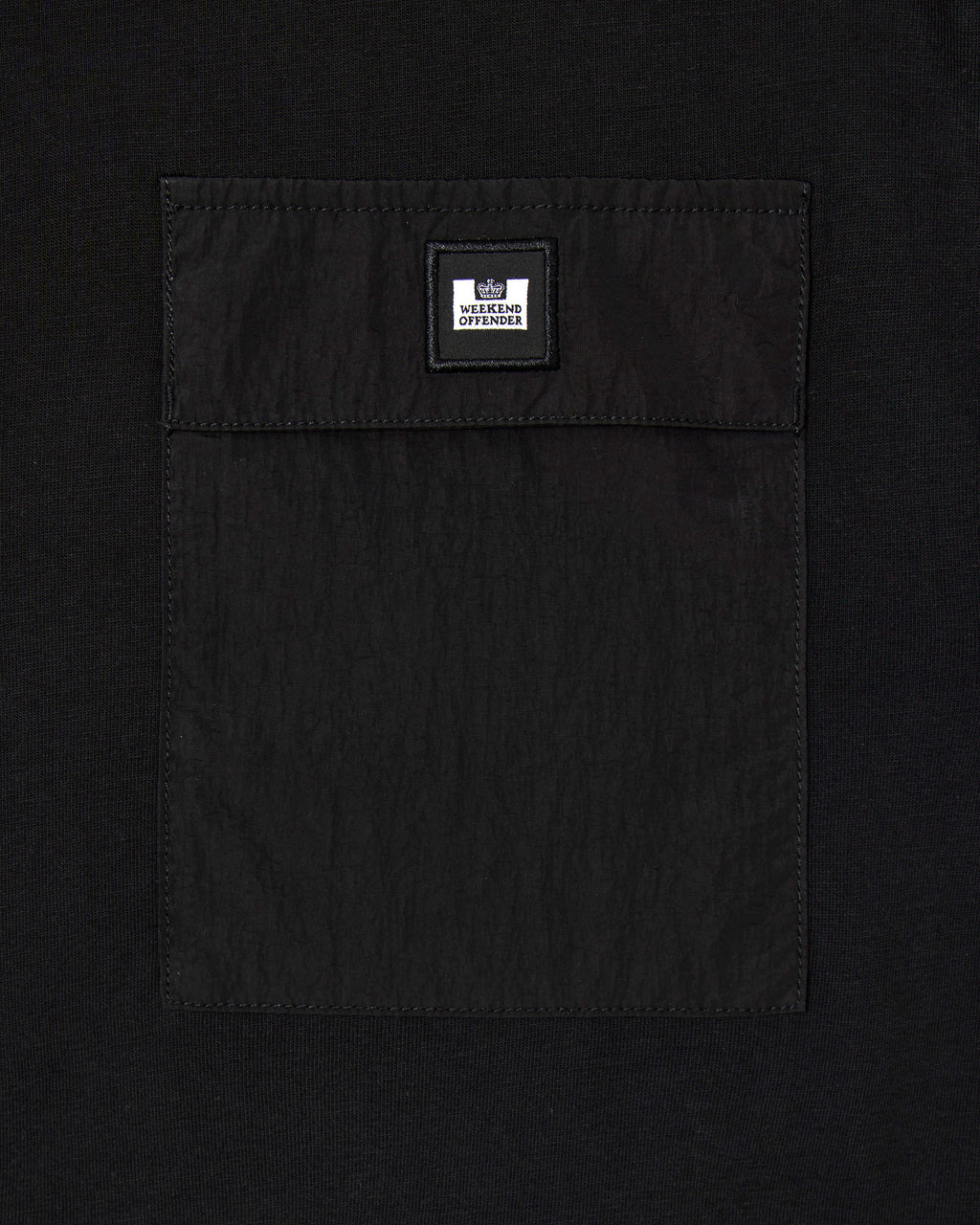 Stinivia T-Shirt — Black – Weekend Offender